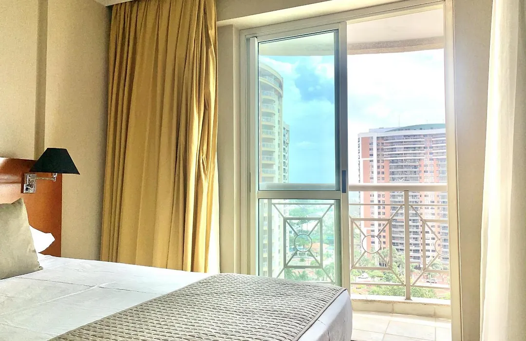 Pineapples Bpremium - Excelentes Suites-1
